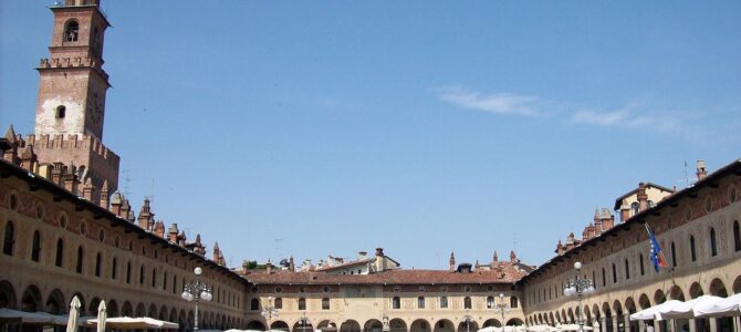 La Certosa di Pavia,  Vigevano e la Reggia di Monza